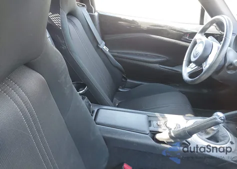 2021 Mazda Mx-5 Miata Club z USA, uszkodzony, nr VIN JM1NDAC70M0459947